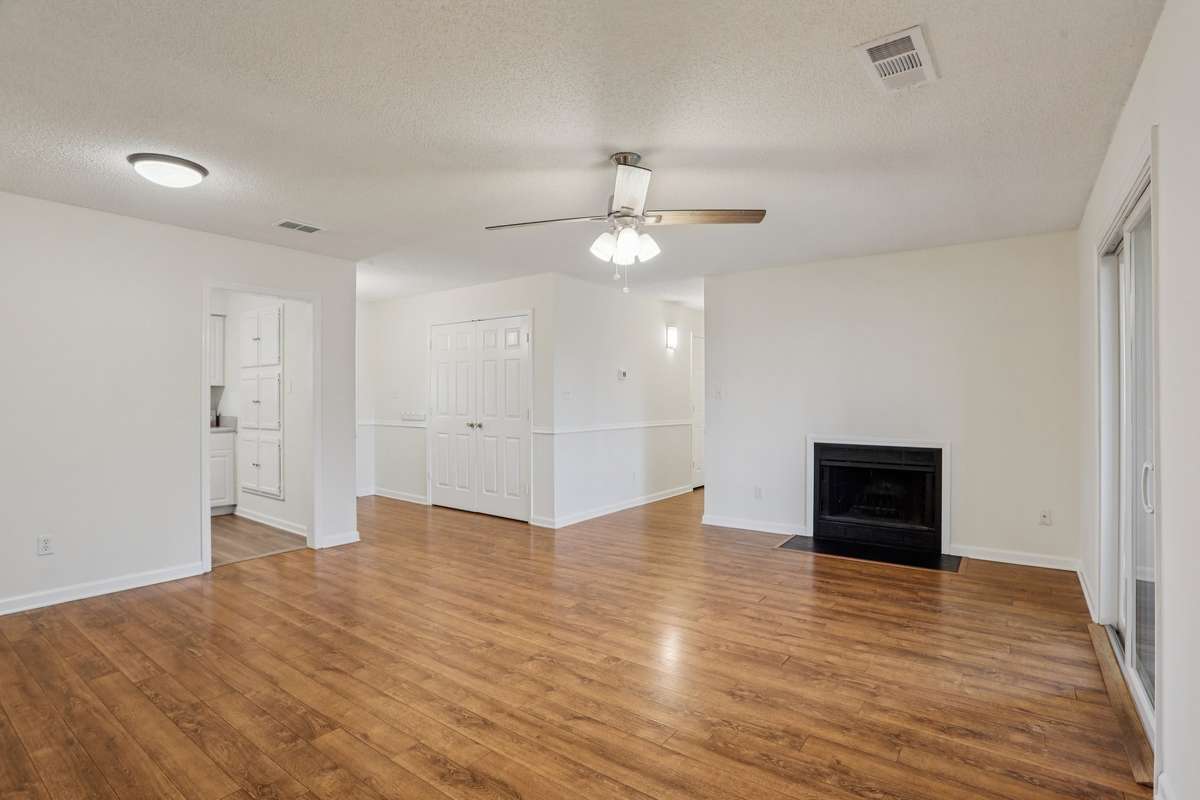 This condo is over 1500 sq ft and has newer laminate flooring in the living area.