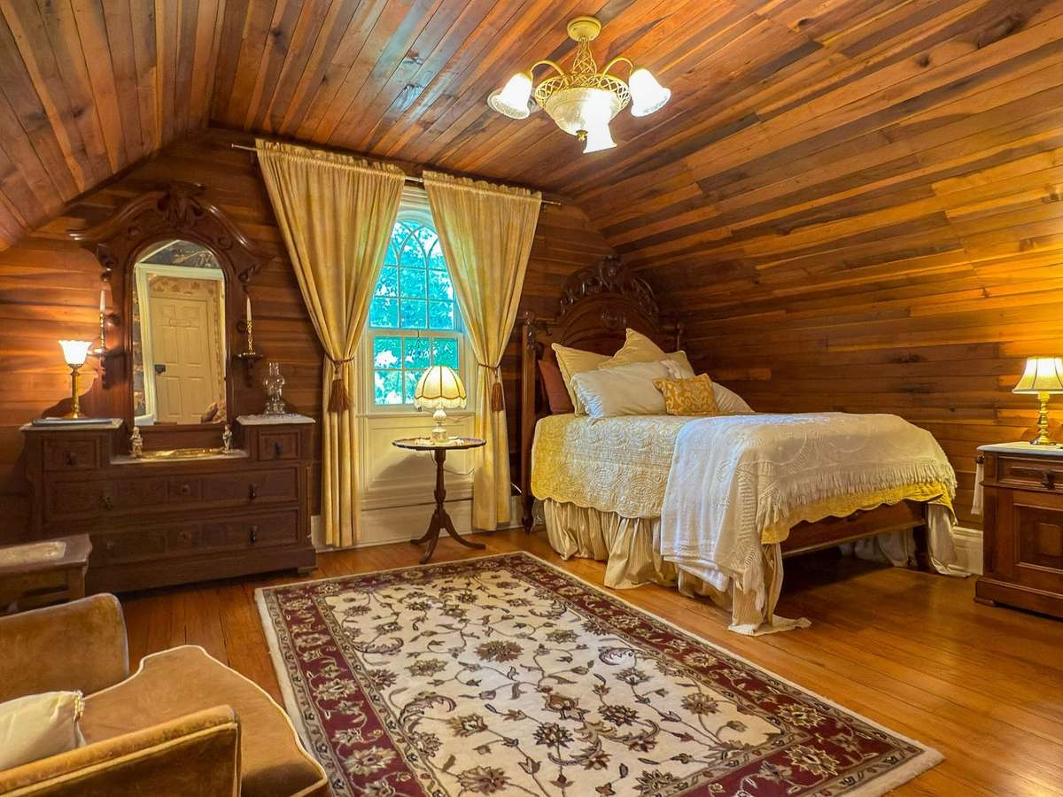 An dreamy upstairs bedroom...how lovely is THIS? Sweet dreams...