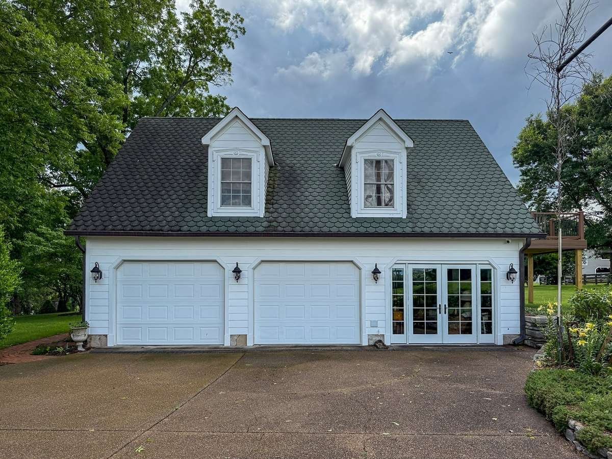 Side garage entrance...