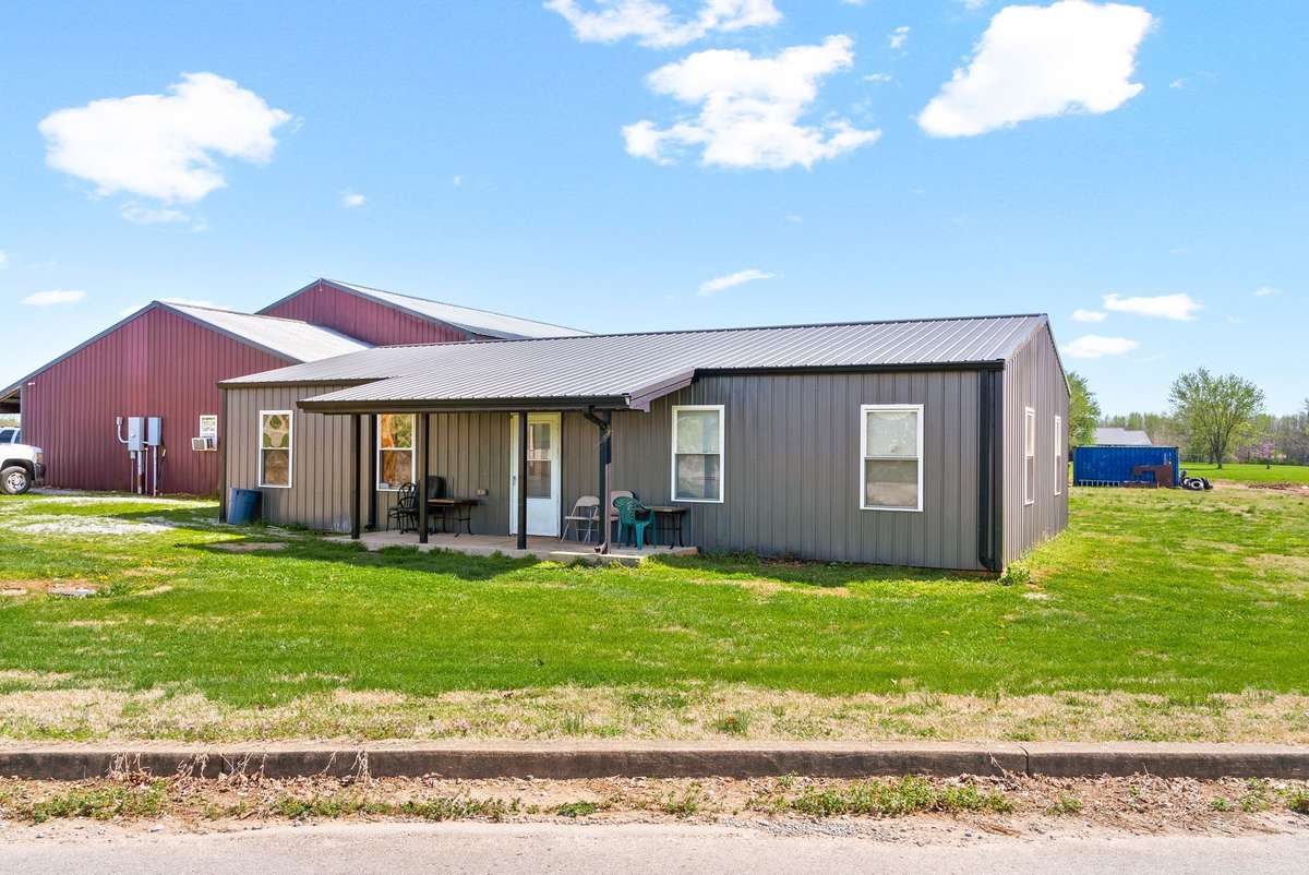 This 1500 square foot house has a kitchen, 2 baths and flex space for living and bedrooms and a rental potential of $1200 per month or more.