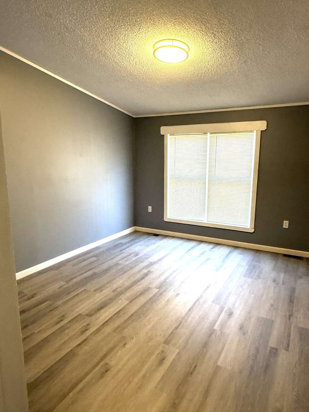 Master bedroom - walk in closet