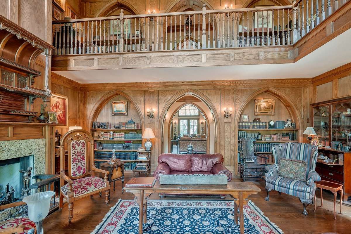 Library - Built in bookcases are arched shaped. No detail missed