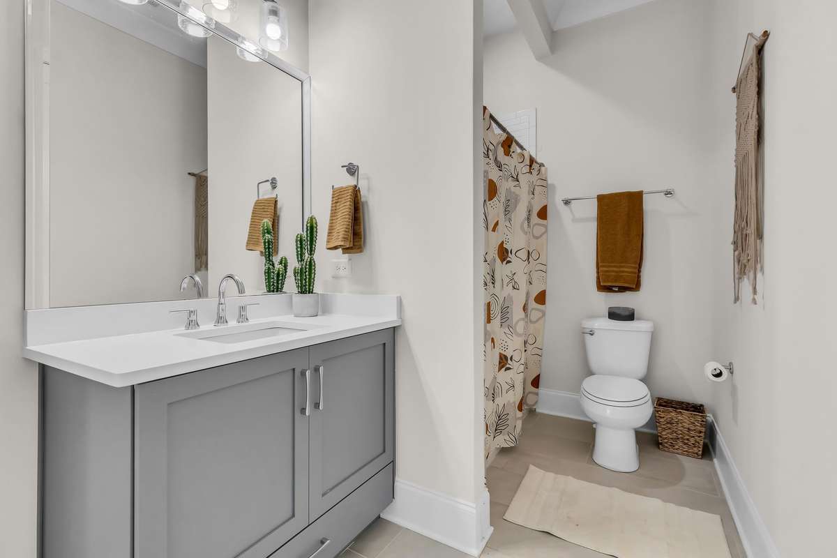 Full Bath- Bonus Room