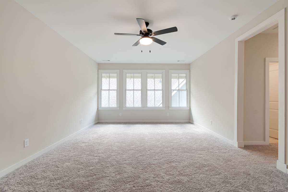Ceiling fans in every room upstairs.