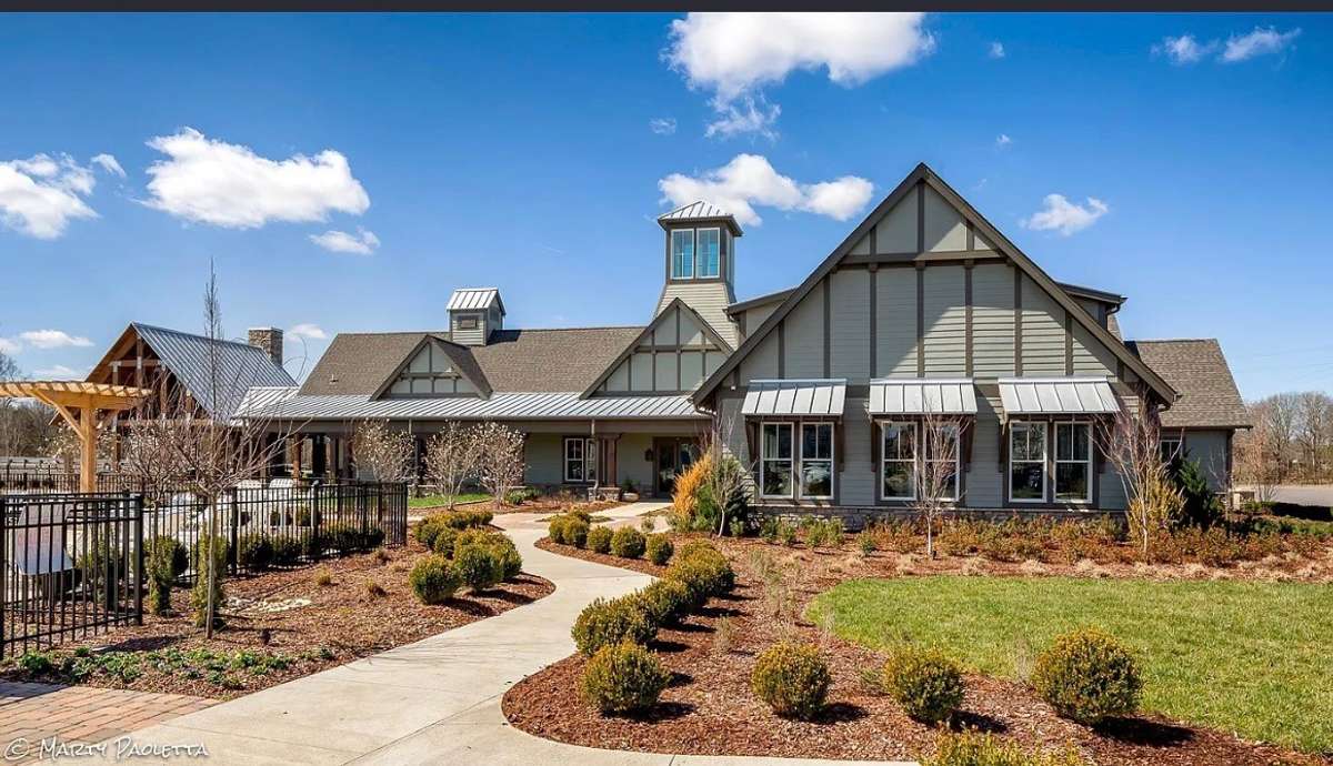 Welcome to the beautiful clubhouse at June Lake.