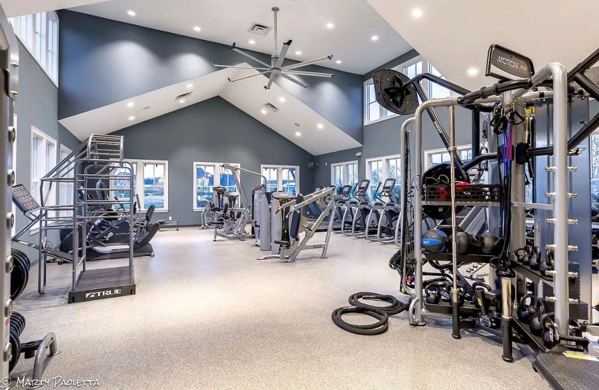 Need to get to the gym? No more excuses because June Lake has an awesome amenity,  a professionally equipped gym. Perfect for the exercise enthusiast!