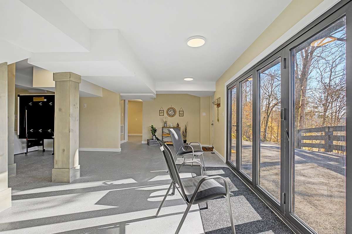 4 glass doors open up to bring the outdoors in - great place to nature watch!