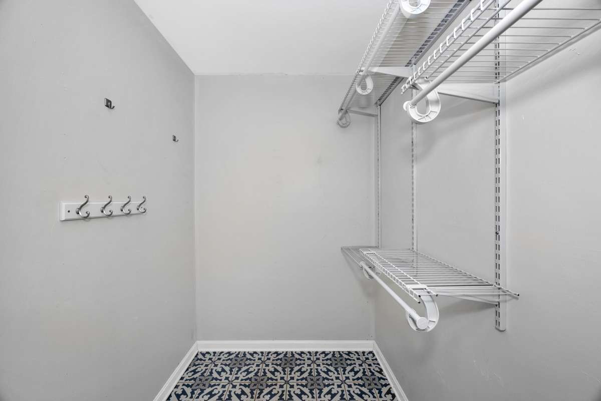 Walk in closet
