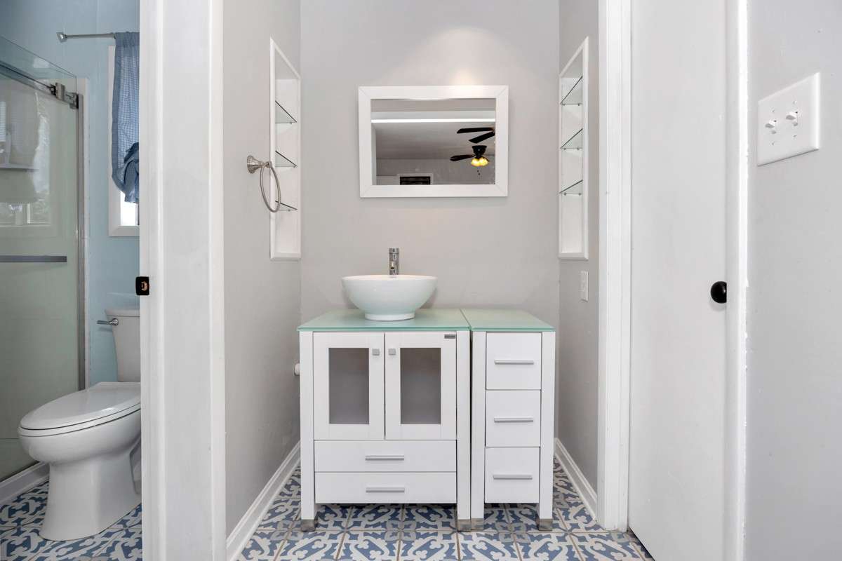 3/4 bath- tile flooring, shower only