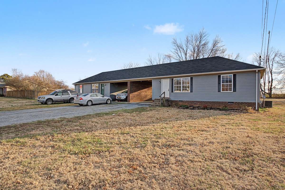 2 unit Duplex with Roof and Exterior Siding Replaced 2024