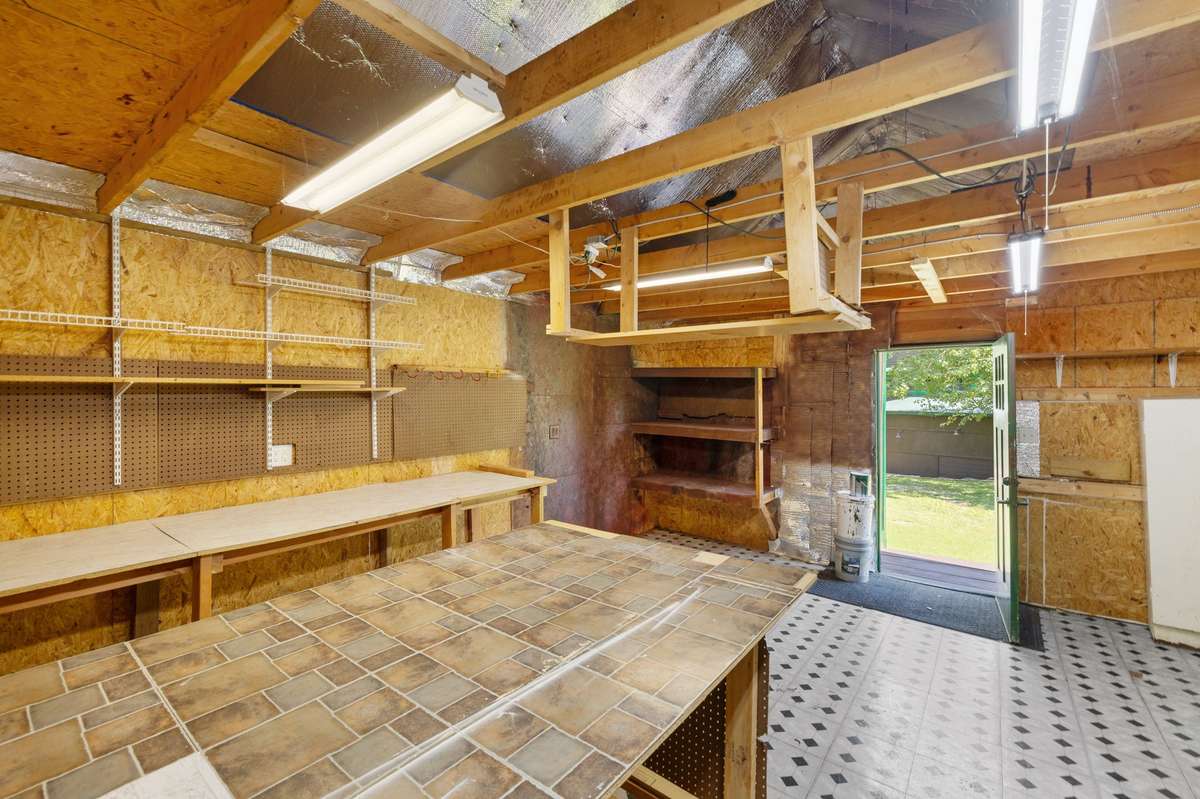 Outdoor shed / workshop - with electric and water - the options are endless when it comes to this space -