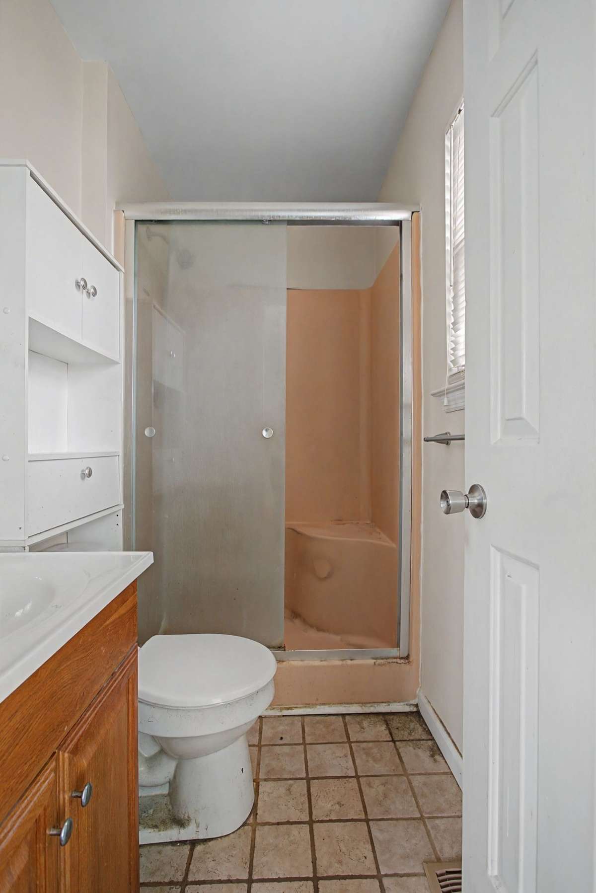 Built in storage and seated shower encourage effortless morning routines!