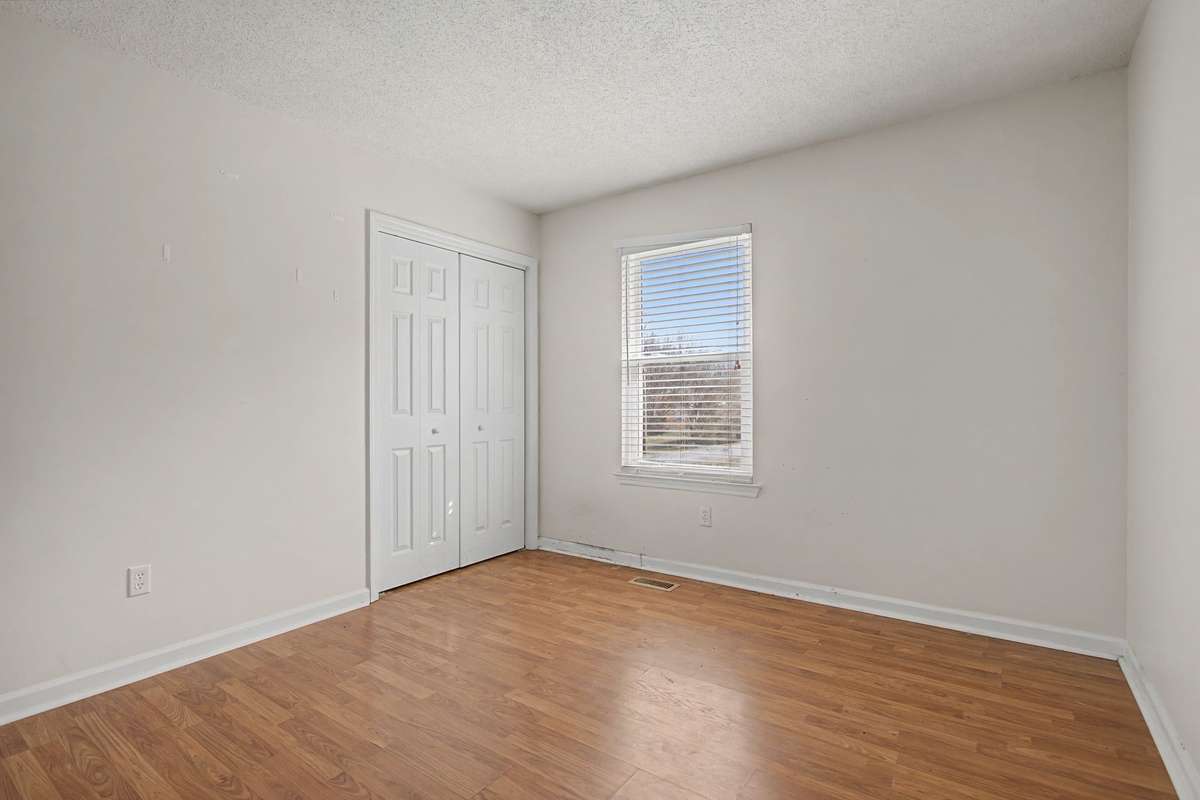Extra large closets for all your wardrobe needs!