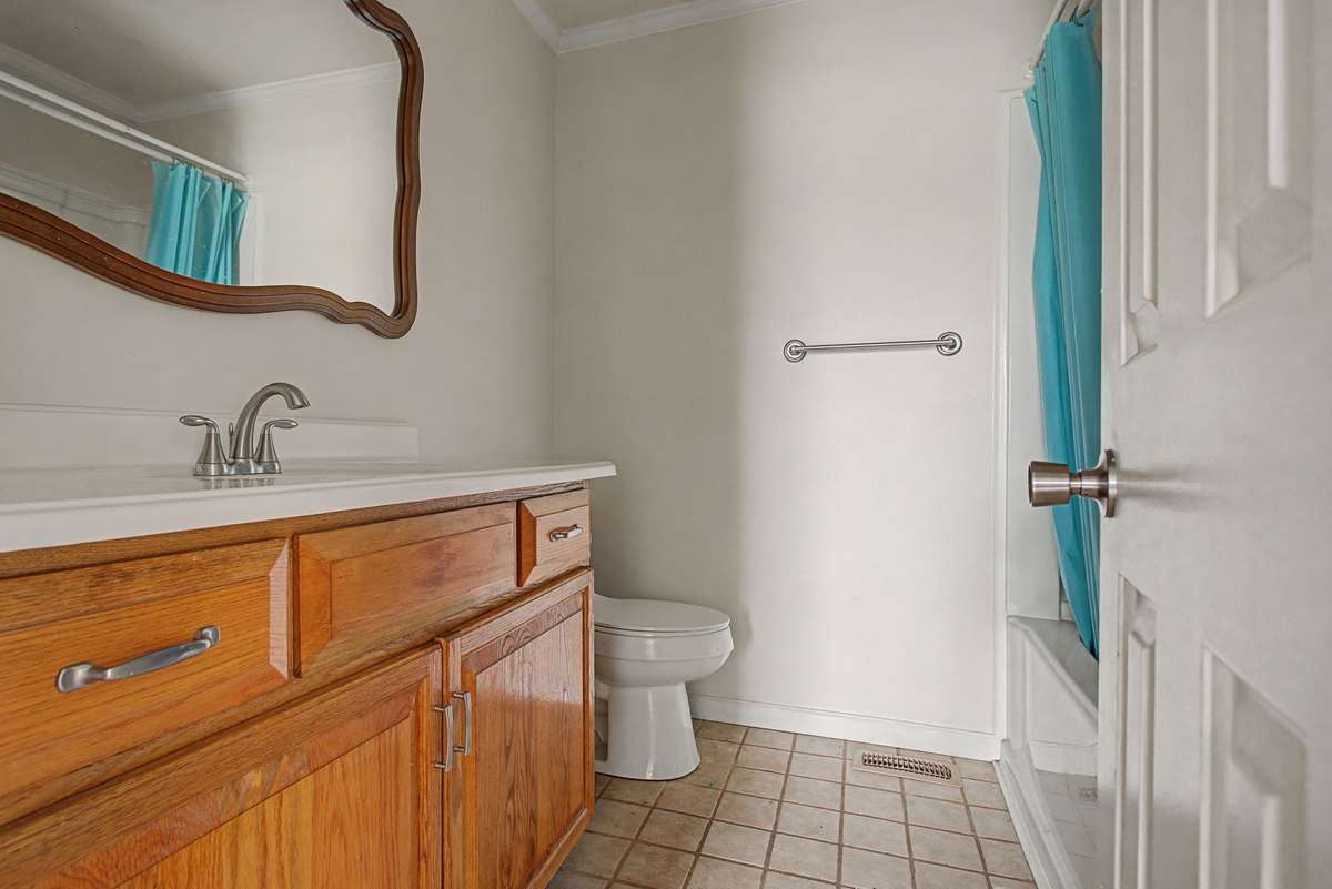 Grand touches with welcome lines are a heartfelt touch everyone will admire!