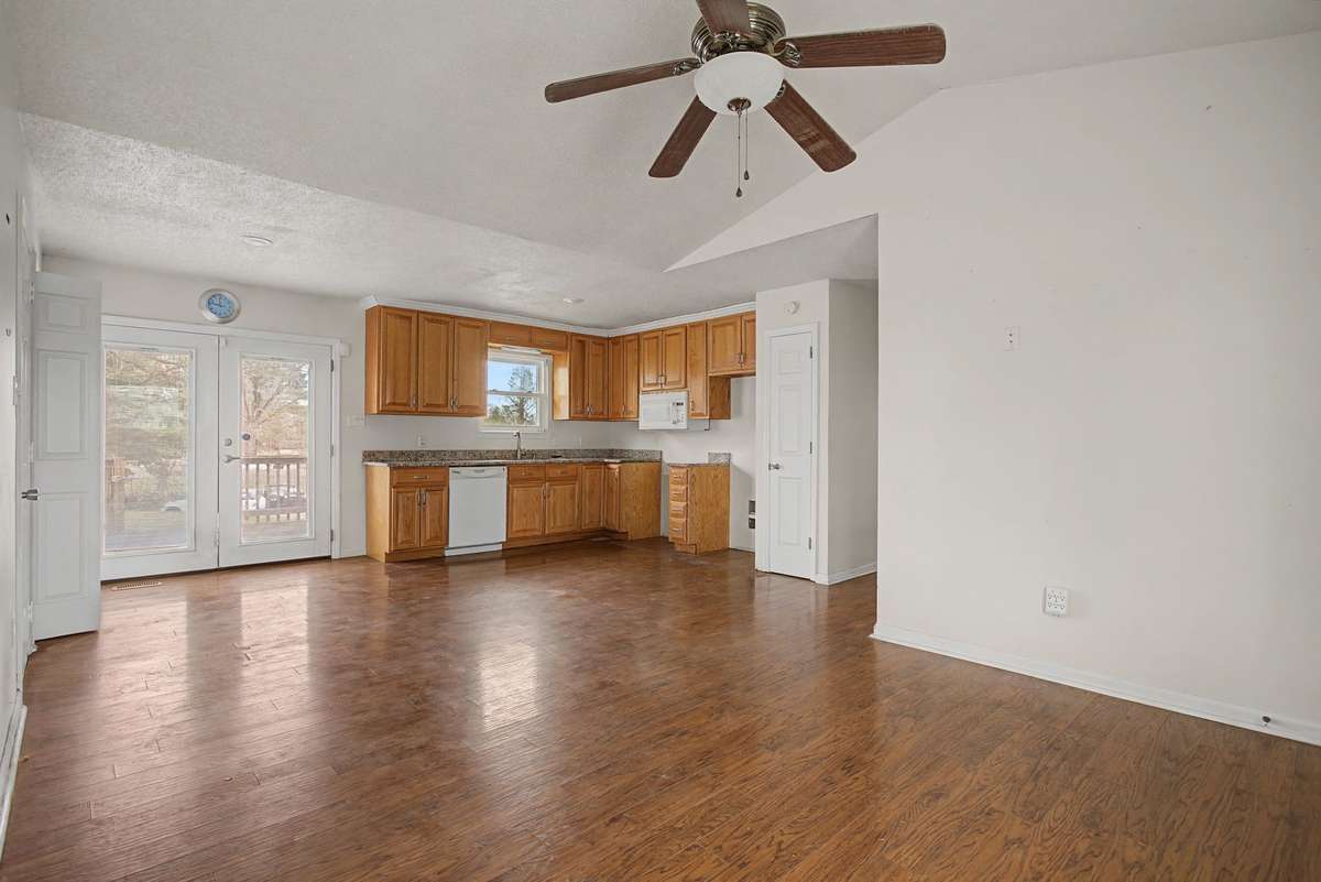 Perfect space to cook dinners and still enjoy family!