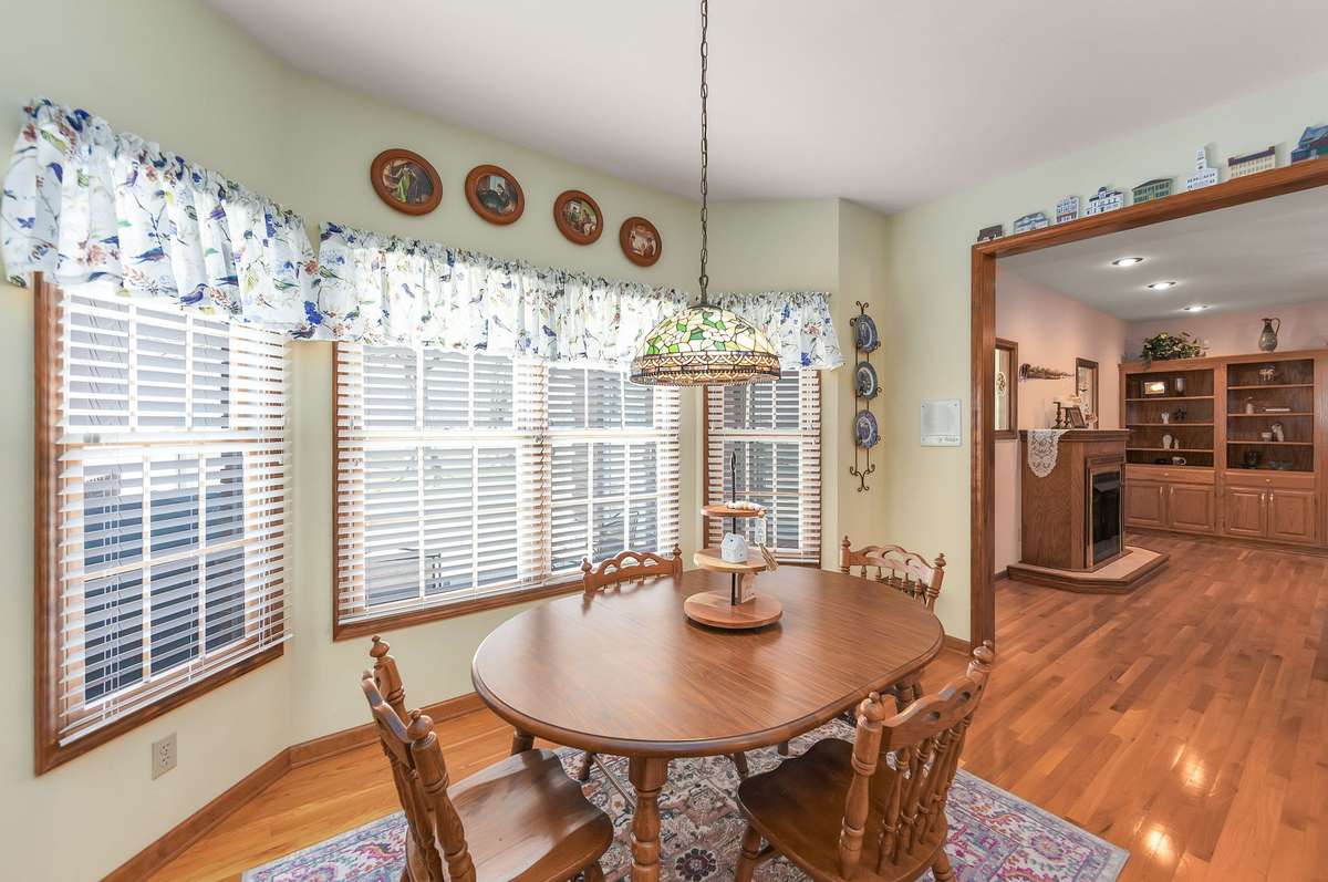 Breakfast area in kitchen