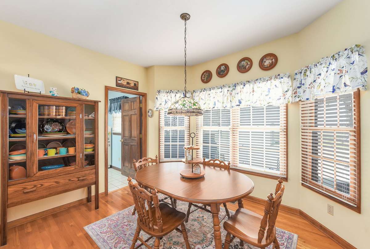 Breakfast area in kitchen