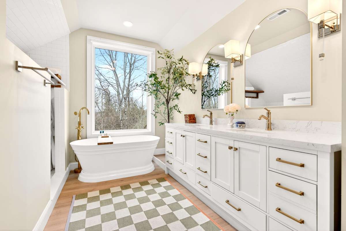 Upstairs Primary Suite Luxury Bathroom