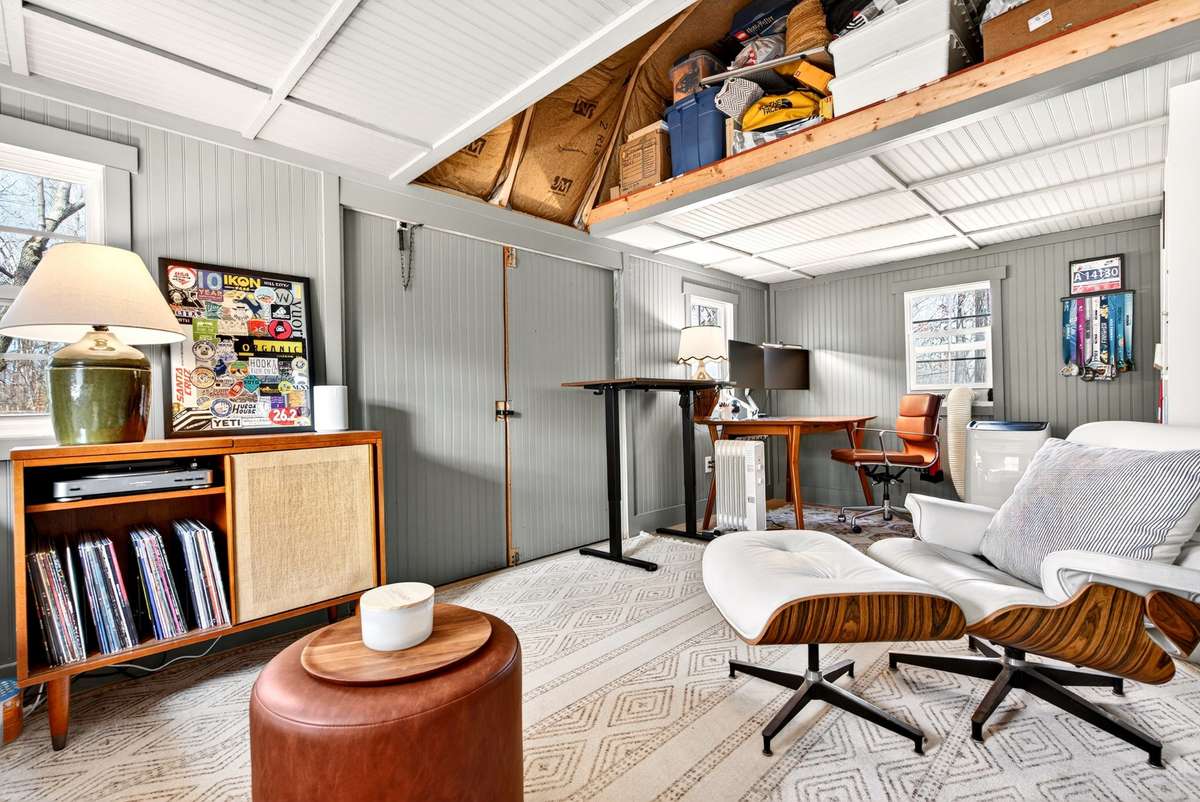 2nd Photo of Finshed Outdoor Shed/Office