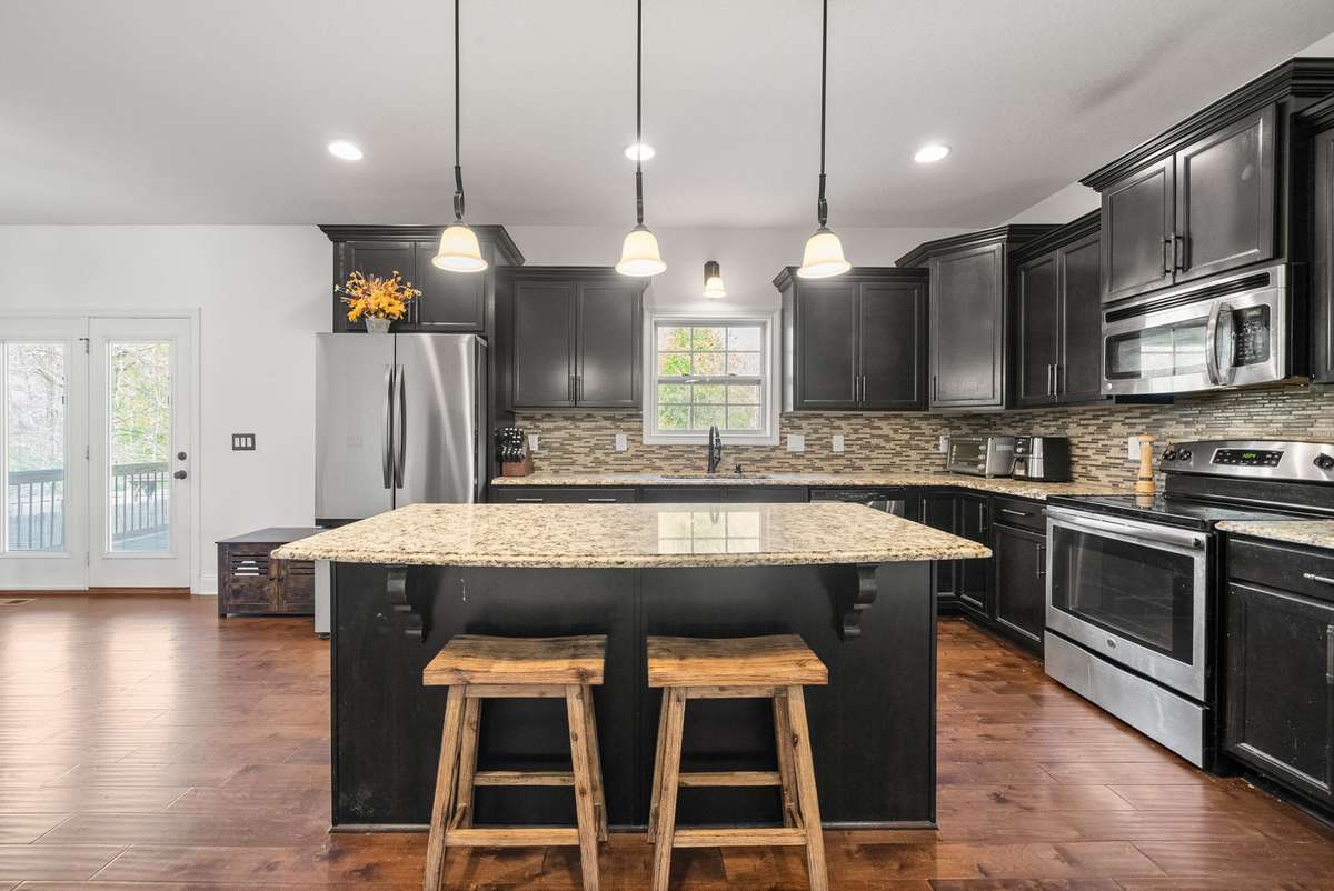 Large island making cooking and entertaining a breeze!