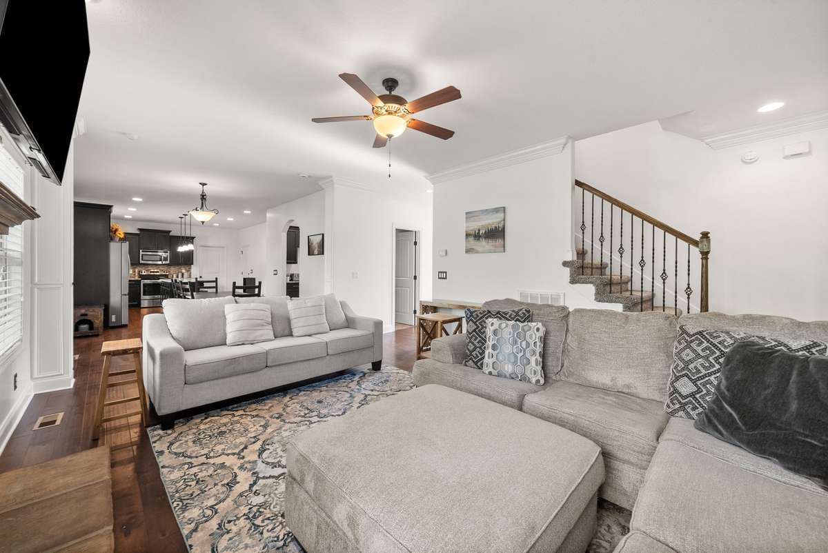 Plenty of room for large furniture!
