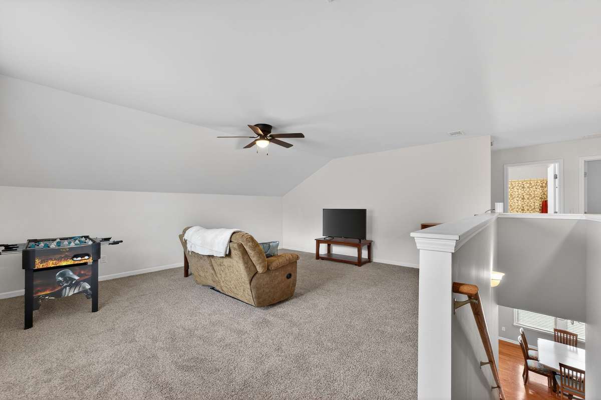 Upstairs landing/game room