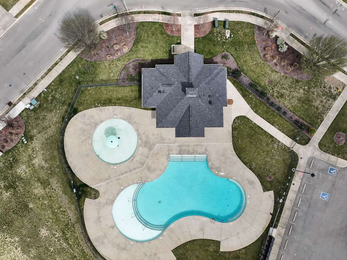 HOA Community pool and convenient kids' pool with running water mushroom shaped fountain.