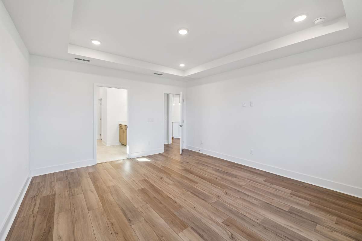 Owner's Bedroom/Retreat (no carpet!)