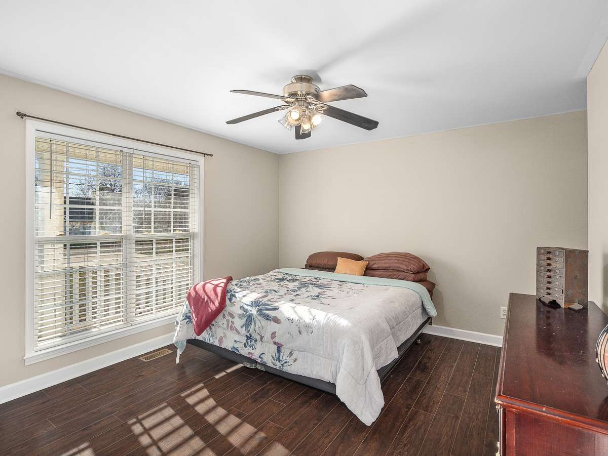 Large windows to let in the natural light