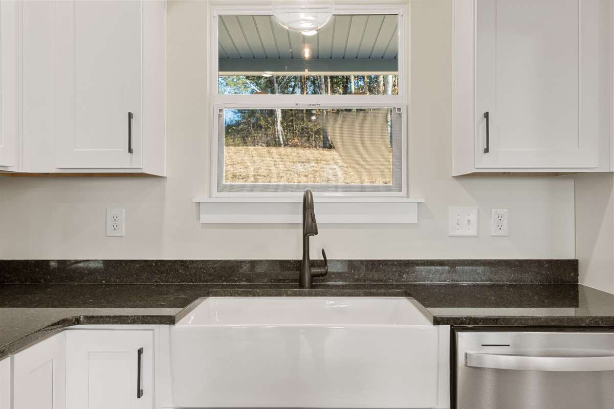 ceramic apron sink