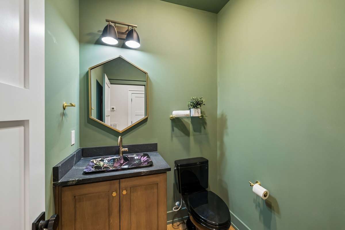 Powder room #1