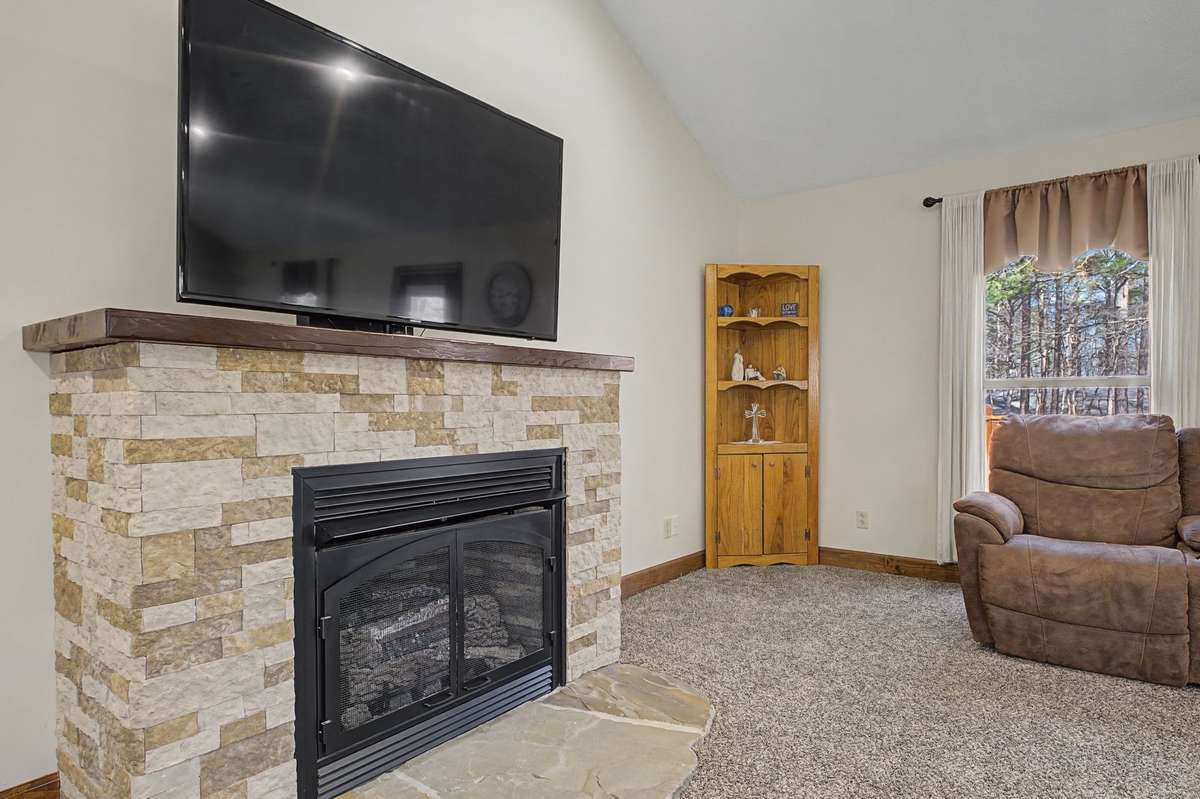 STATEMENT Making Fireplace w/ Lodge-y Montana Vibe