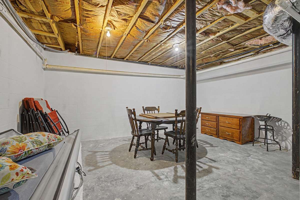 GREAT Potential Expansion Area in the Basement for Home Theater, Home Gym, Etc