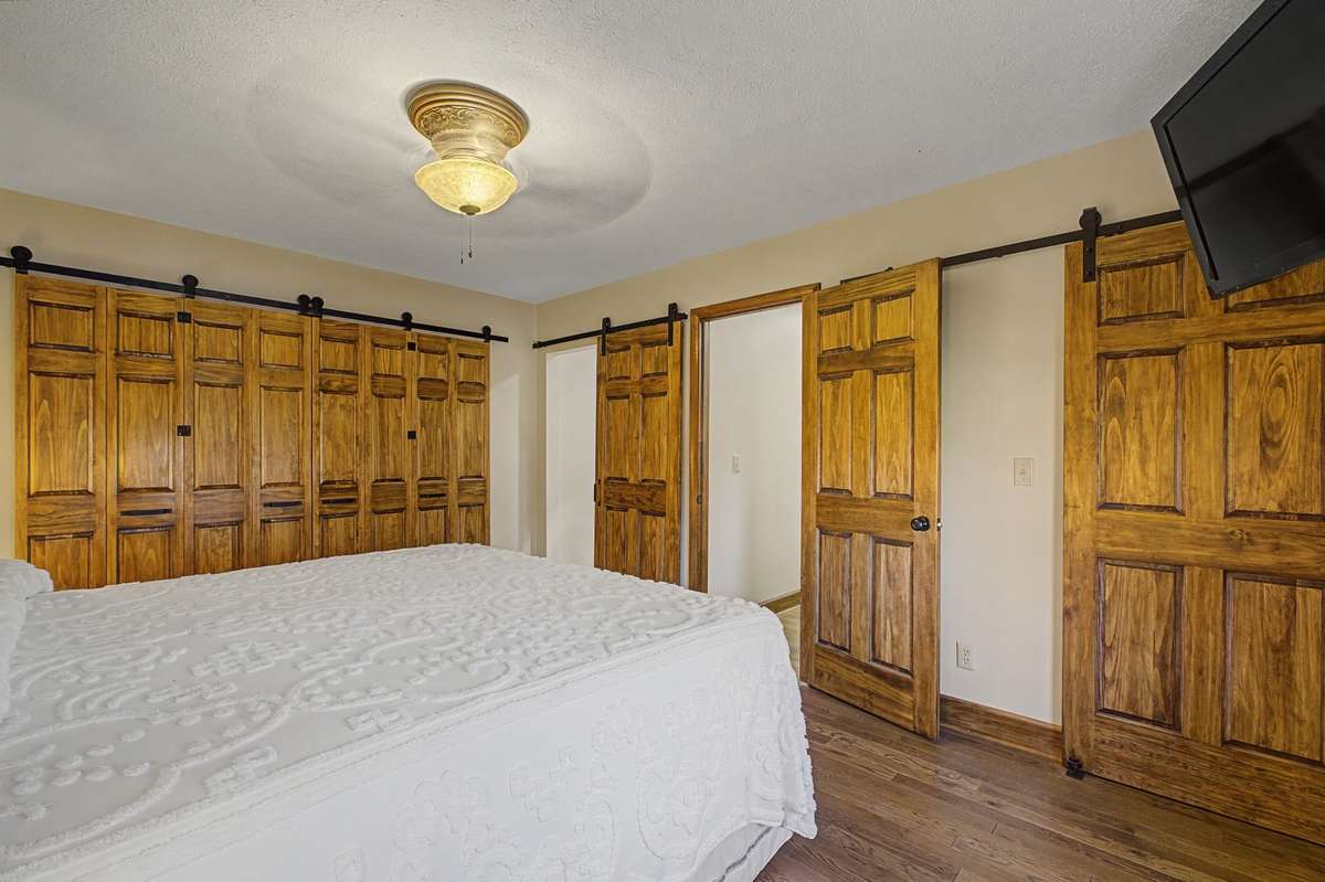 2nd Floor Walk In Storage