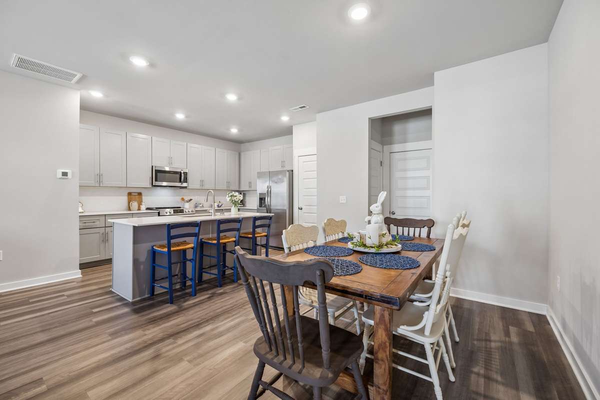 Large Dining Area plus an eating bar