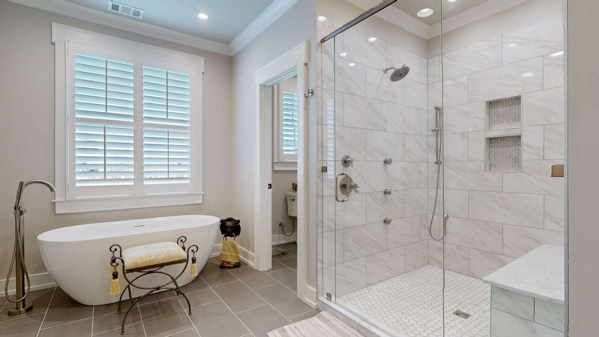 Spacious 5x4 shower.