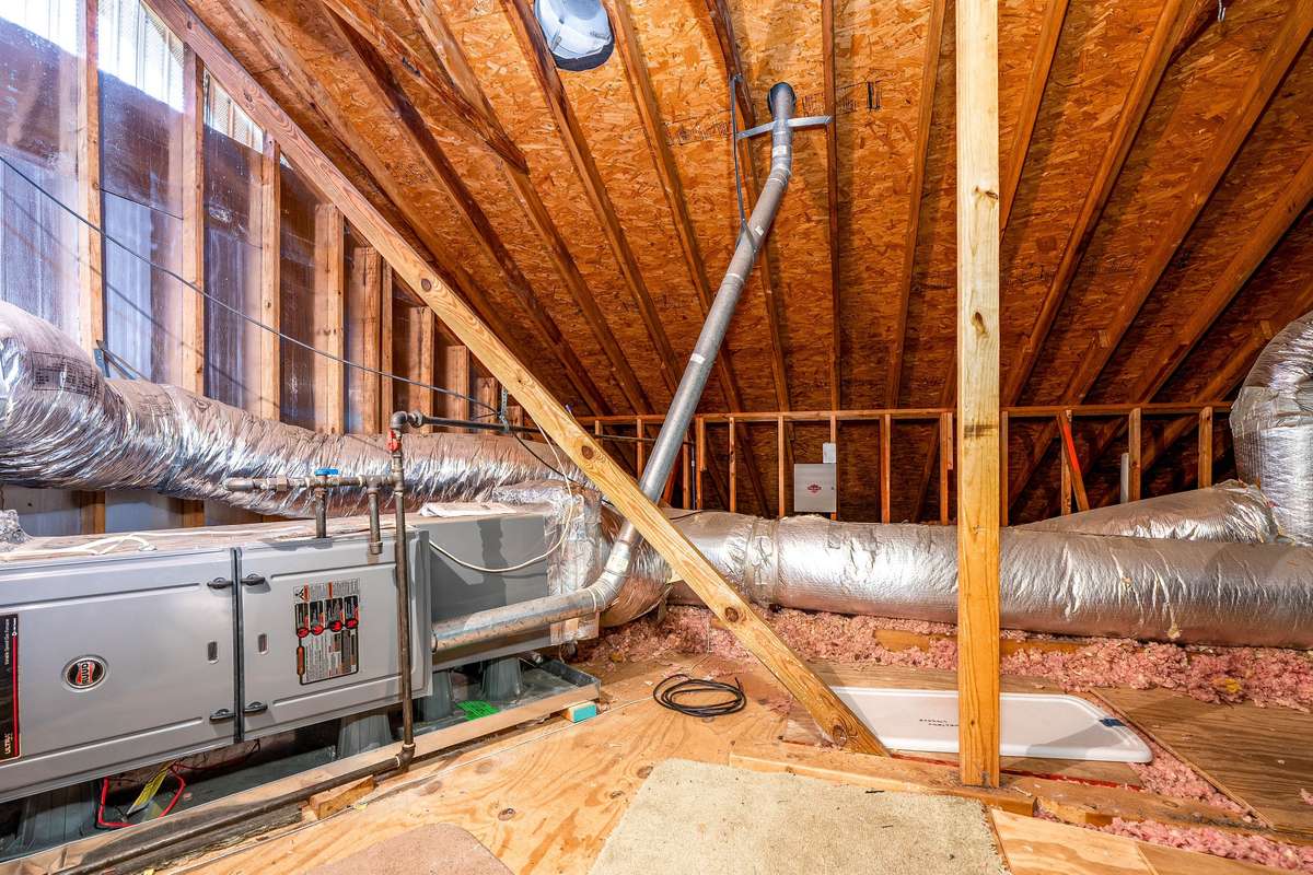 Floored Attic, Great for storage - Like all your Christmas decorations