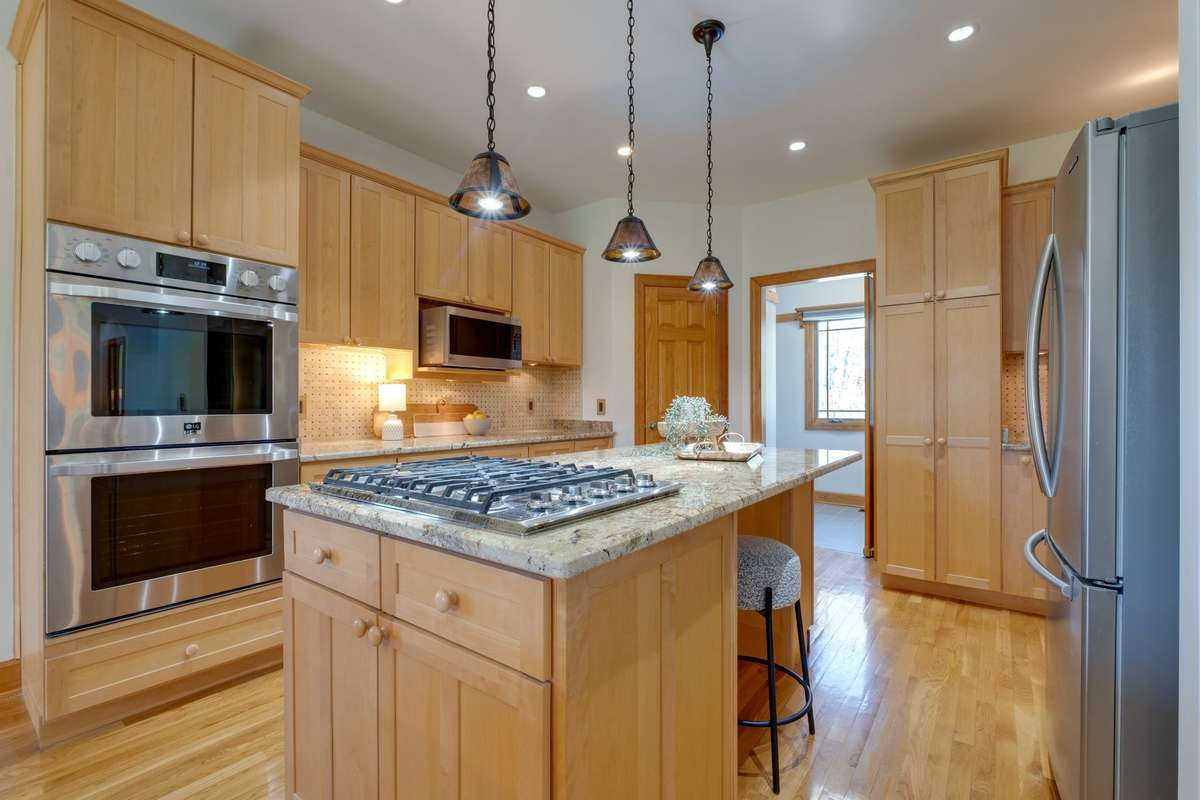 3 Bedroom & 3 Full Bathrooms