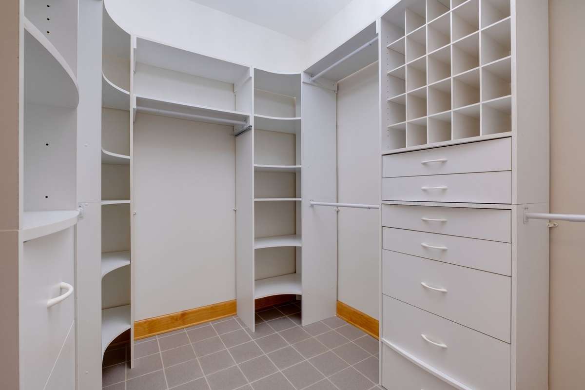 **Huge Walk In Closet**