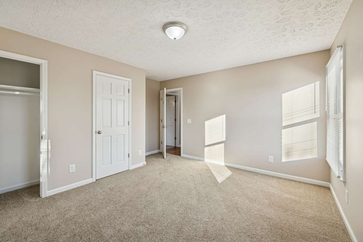 Bedroom with two closets....