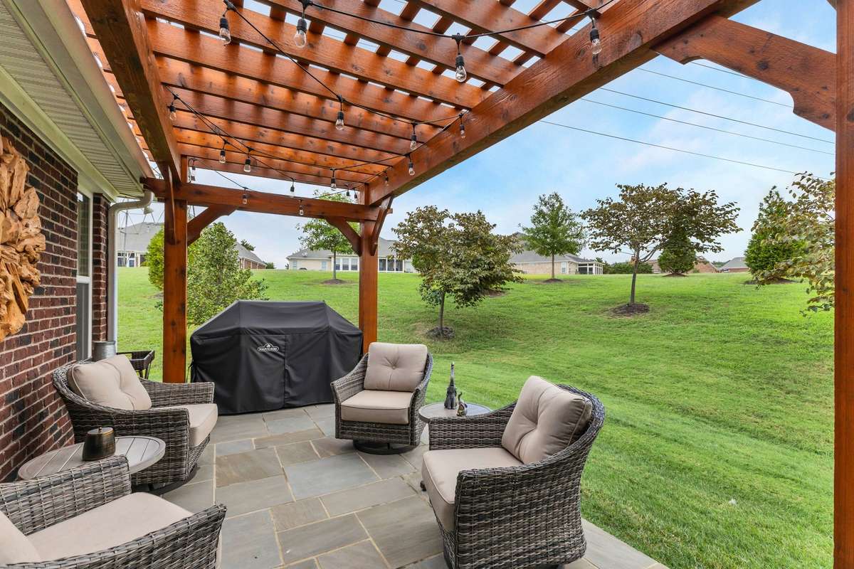 Great view of the Rough Sawn Western Cedar Pergola