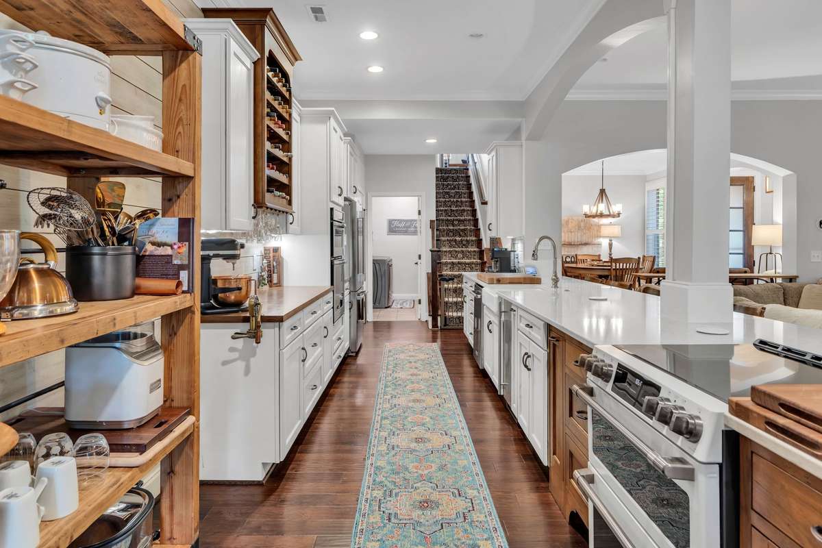 Can't Say Enough About this Fabulous Gourmet
Kitchen - Got Everything a Girl or Guy Could Want