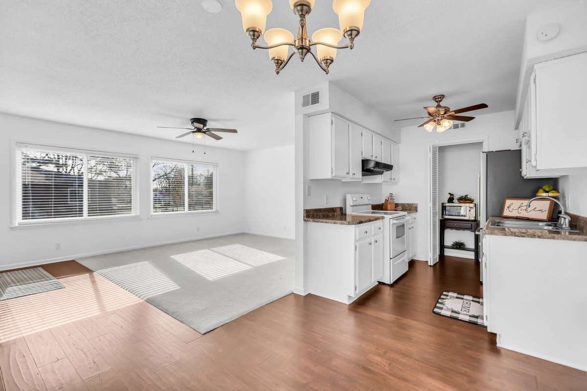 Welcome to this newly remodeled upper unit in the heart of Hendersonville, Tn.