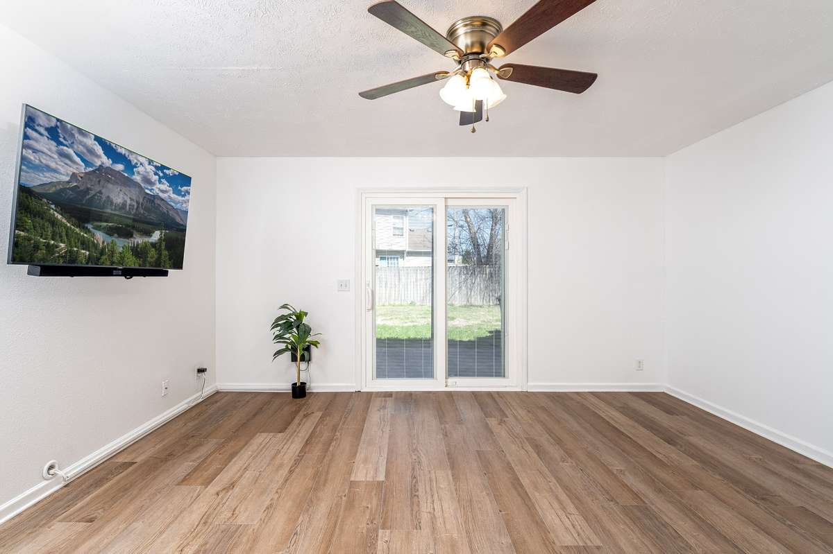 Another view to the back patio