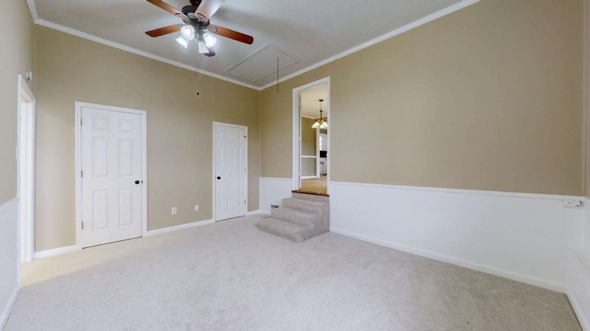 bedroom #4 with extra extra large W-I closet