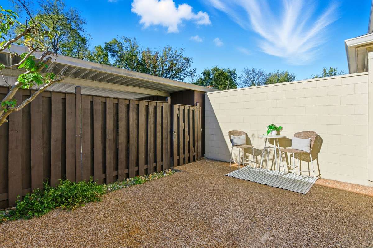 Back patio ready to entertain your guests!