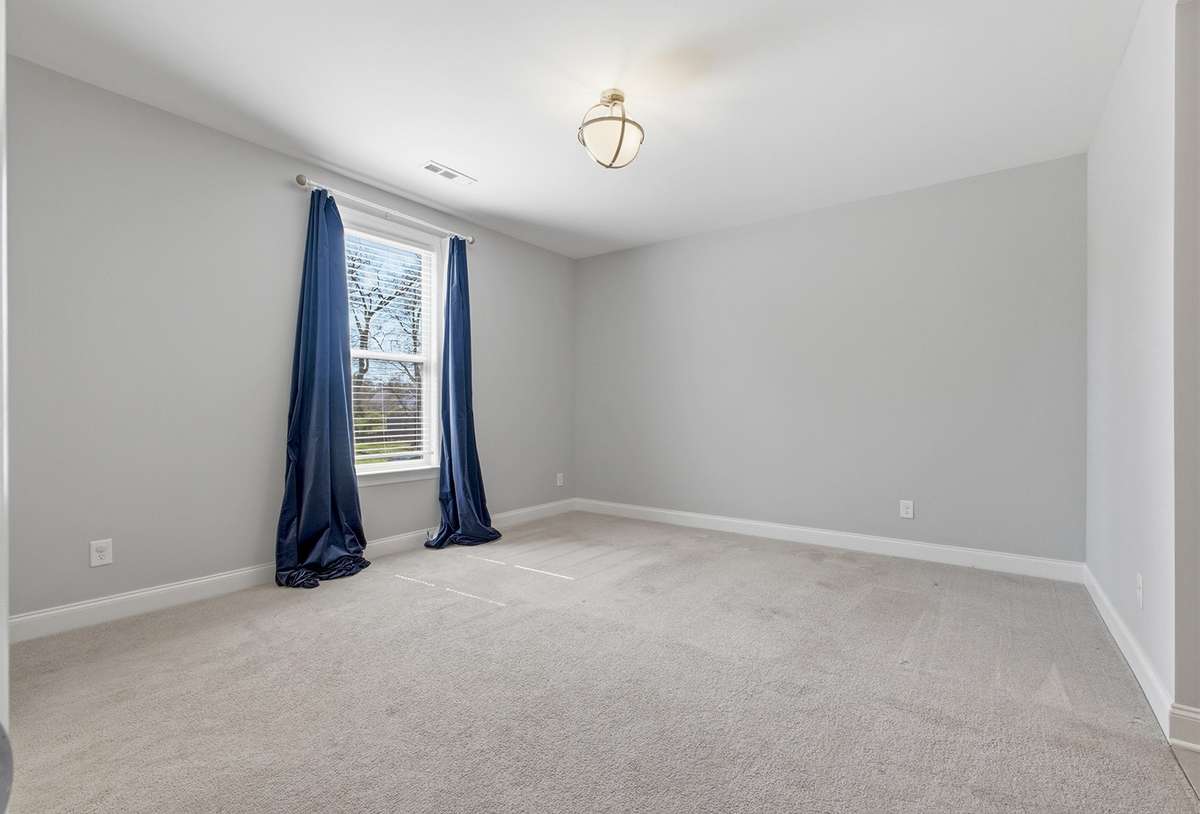 Spacious bedroom 2