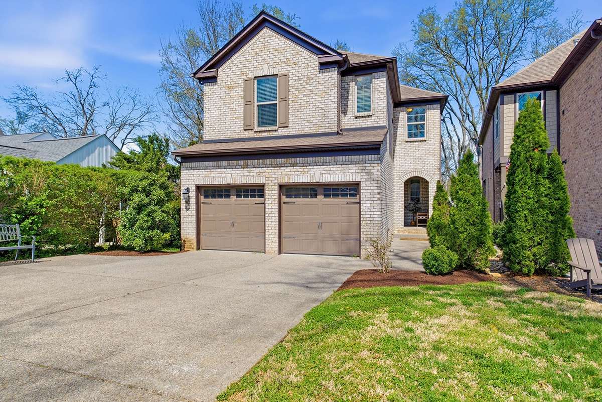 Beautiful all brick home on a quiet street in West Meade