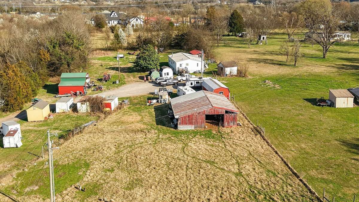 Majority of sheds stay but not all. Reach out to agent for more information and questions.