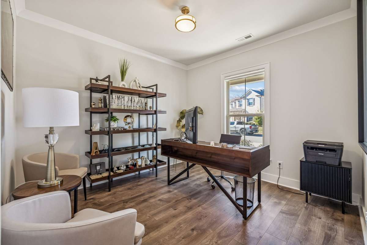 Light and bright home office space! 606 Rumsford Lane, Mt Juliet, TN 37122